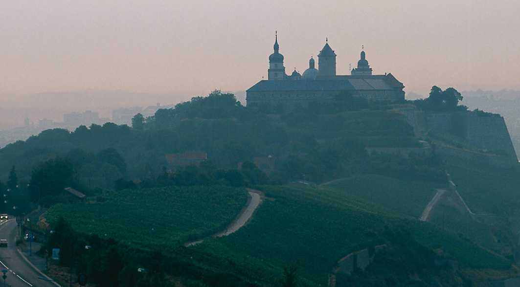 Würzburg Festung im Nebel
